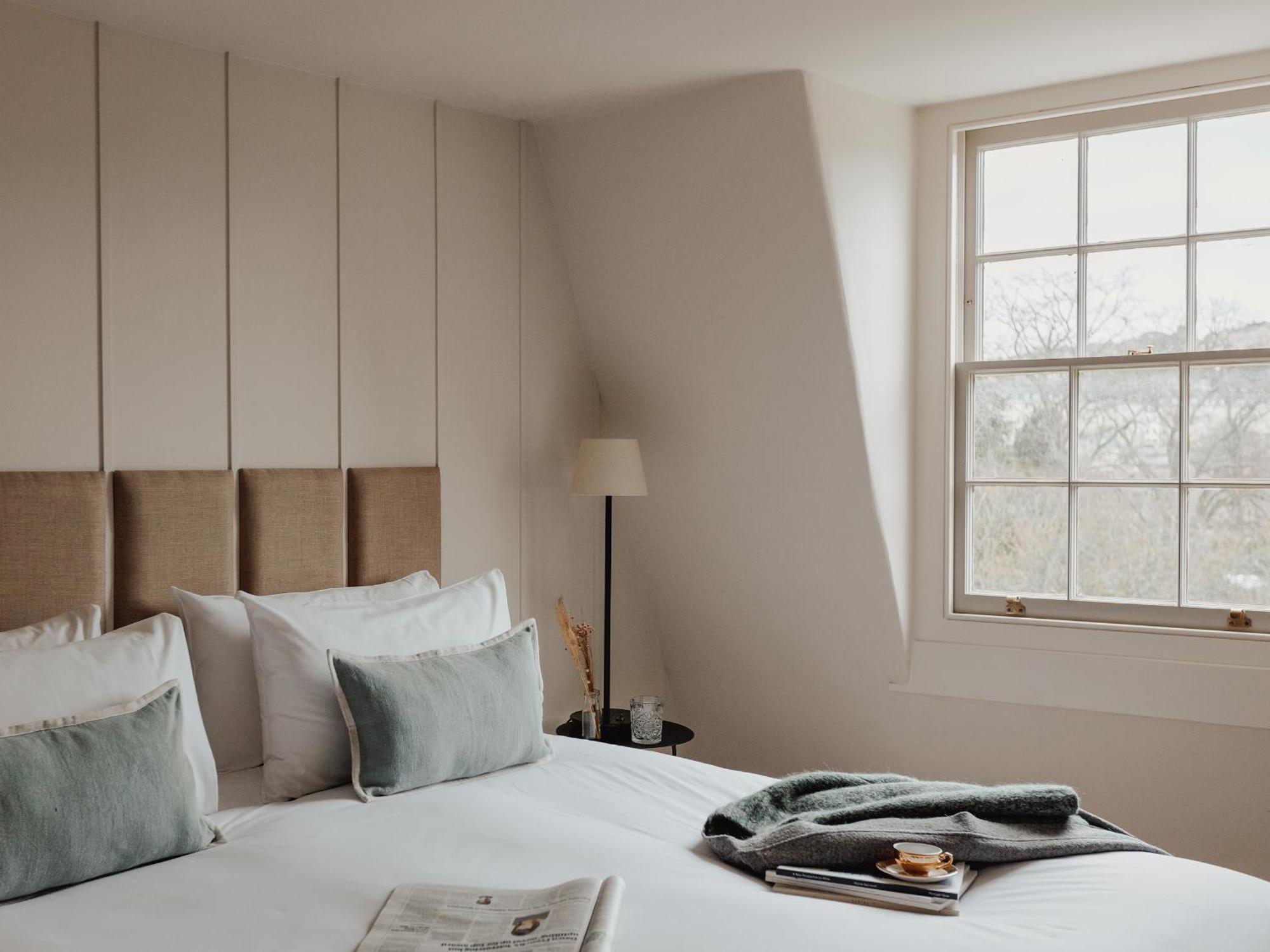 Henrietta Room,1590333509:JPEG